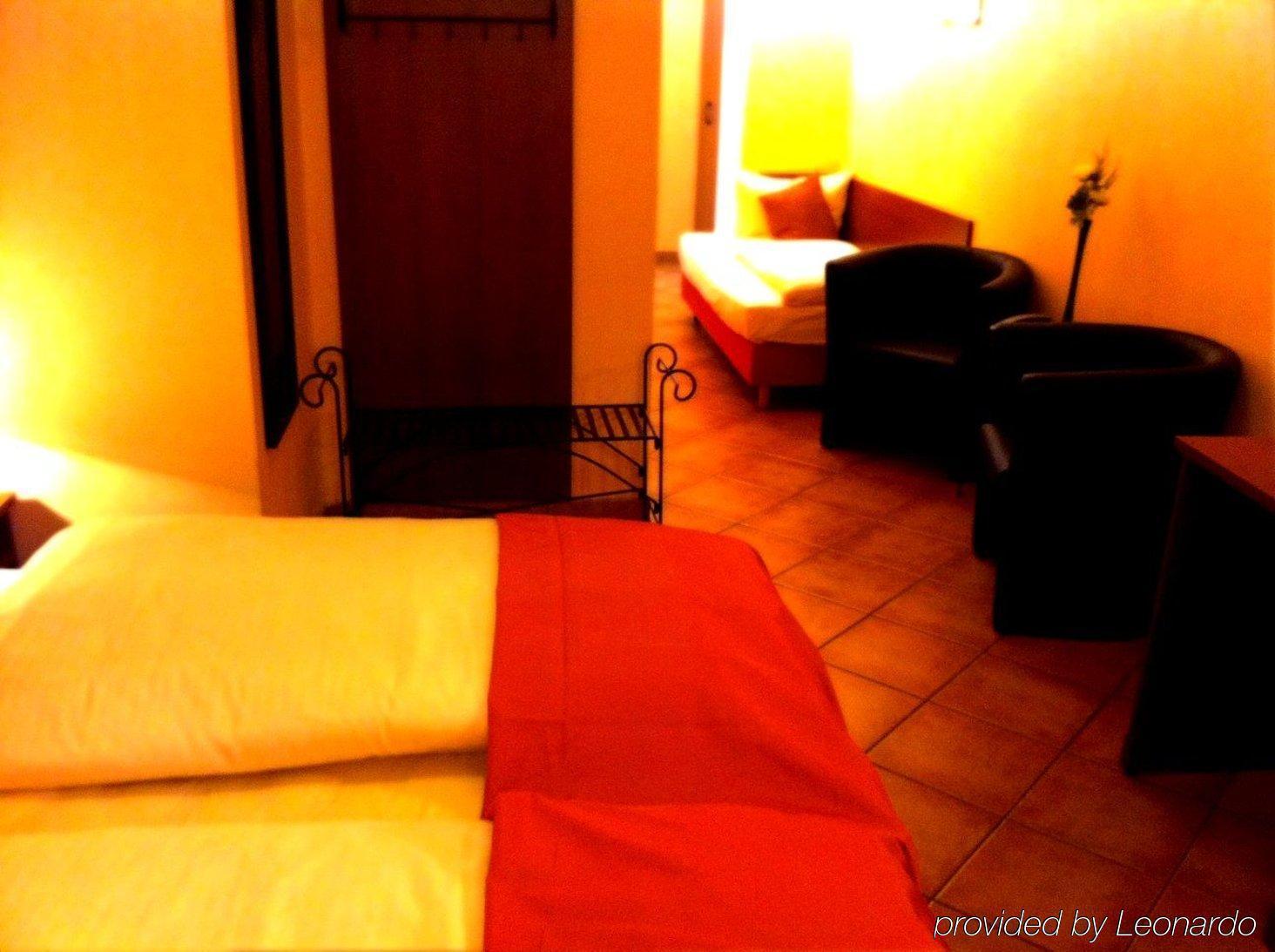 City Hotel West Frankfurt am Main Quarto foto